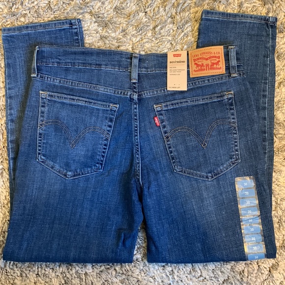Brand new Levi’s Boyfriend jeans. - Picture 4 of 5